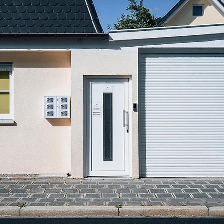 Ferienwohnung Schleicher Mit Klimaanlage Zirndorf Exterior foto